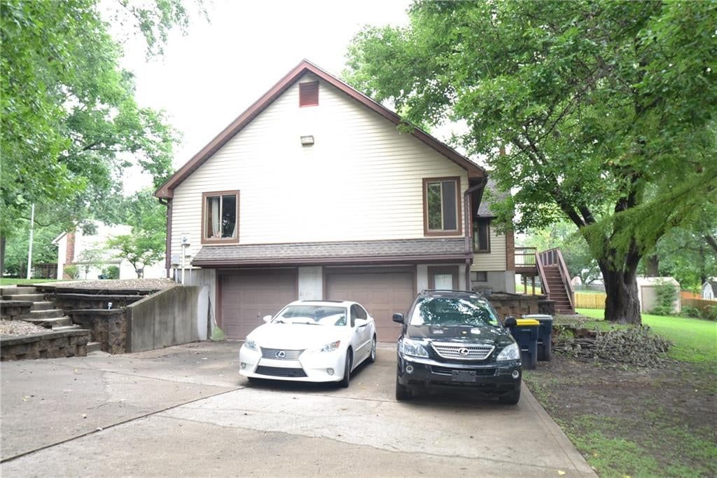 8001 N Lydia Avenue — photo 59