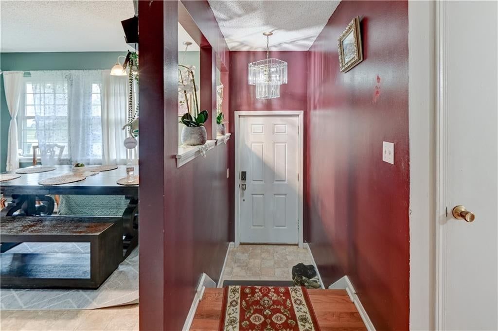 2400 NW 84th Terrace — photo 3