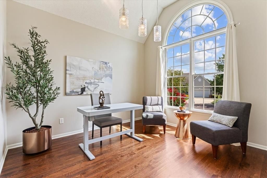 Photo 7 of 37 - 5124 W 159TH Terrace, Overland Park, KS 66085