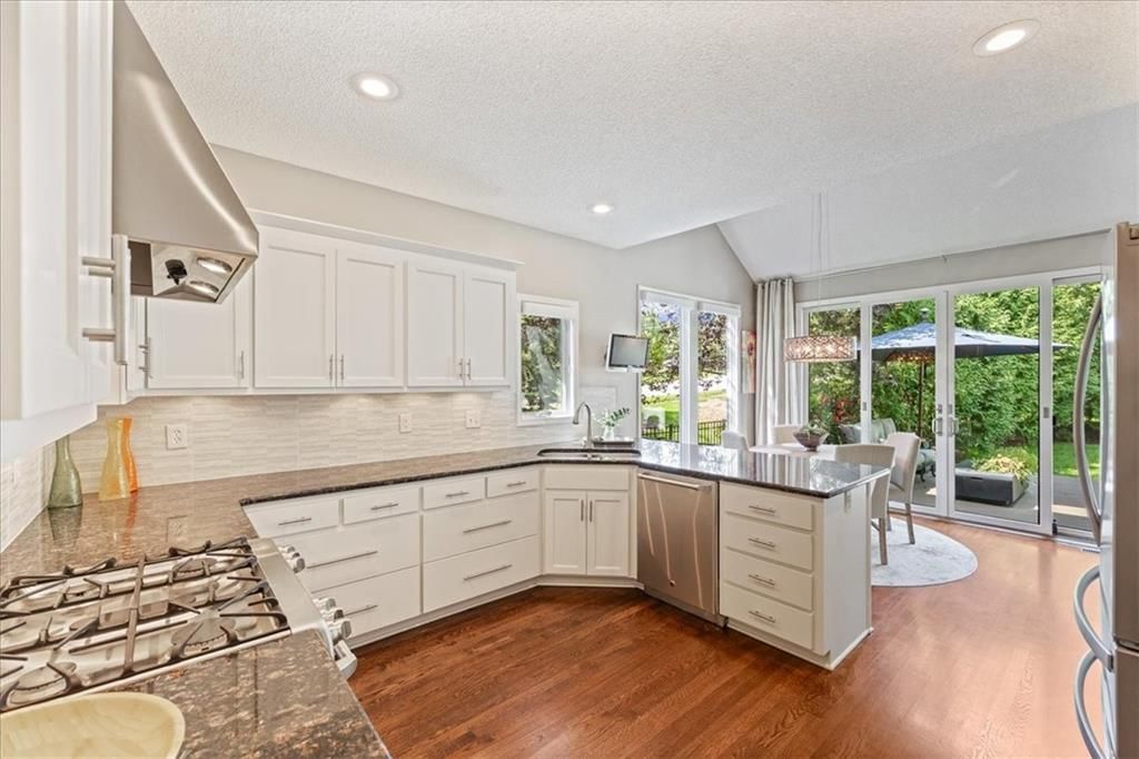 Photo 14 of 37 - 5124 W 159TH Terrace, Overland Park, KS 66085