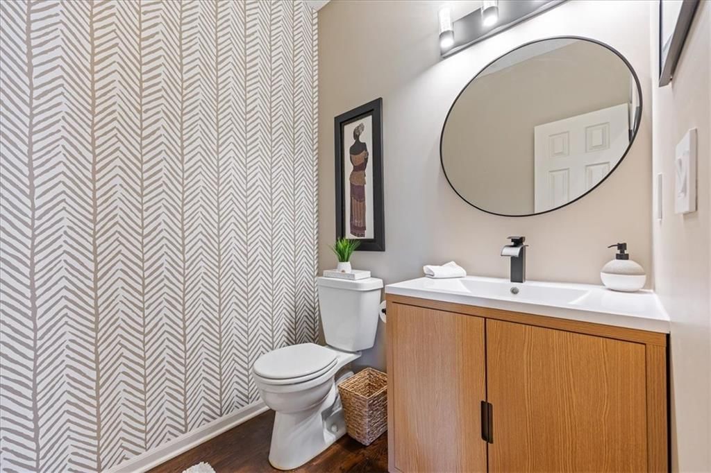 Photo 16 of 37 - 5124 W 159TH Terrace, Overland Park, KS 66085