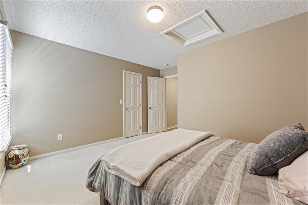 Photo 28 of 37 - 5124 W 159TH Terrace, Overland Park, KS 66085