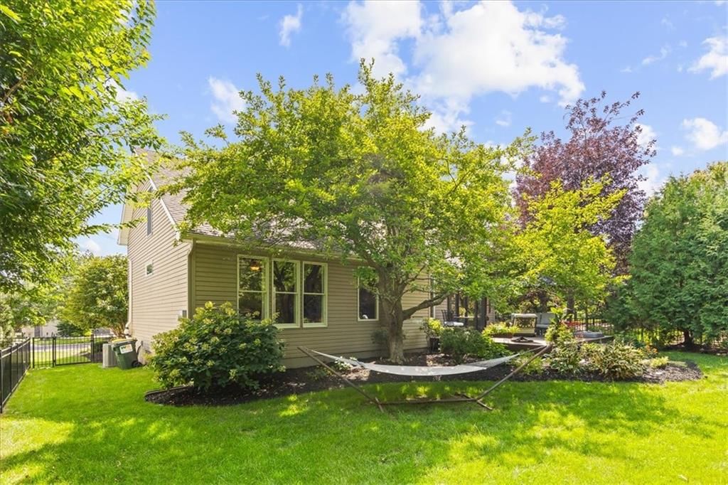 Photo 32 of 37 - 5124 W 159TH Terrace, Overland Park, KS 66085