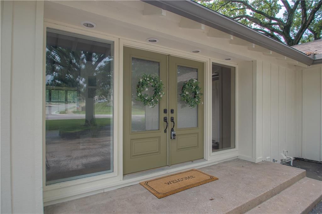 11601 Little Blue Road — photo 1
