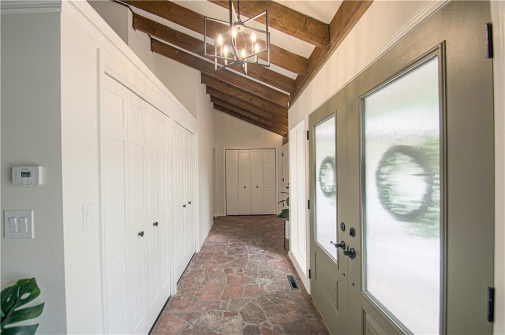 11601 Little Blue Road — photo 3
