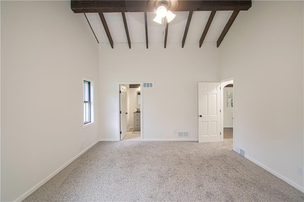 11601 Little Blue Road — photo 15