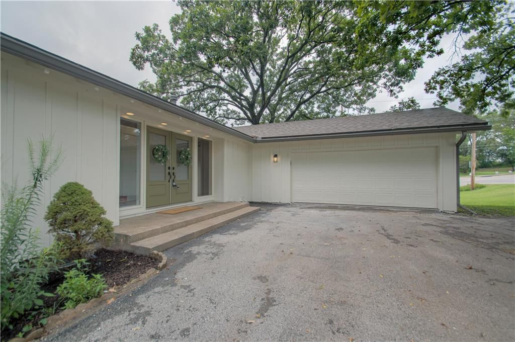 11601 Little Blue Road — photo 35