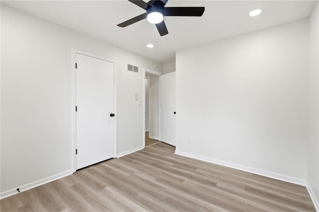 408 NW MOORE Street — photo 27