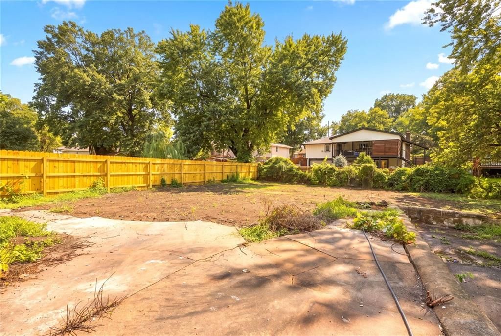 408 NW MOORE Street — photo 39