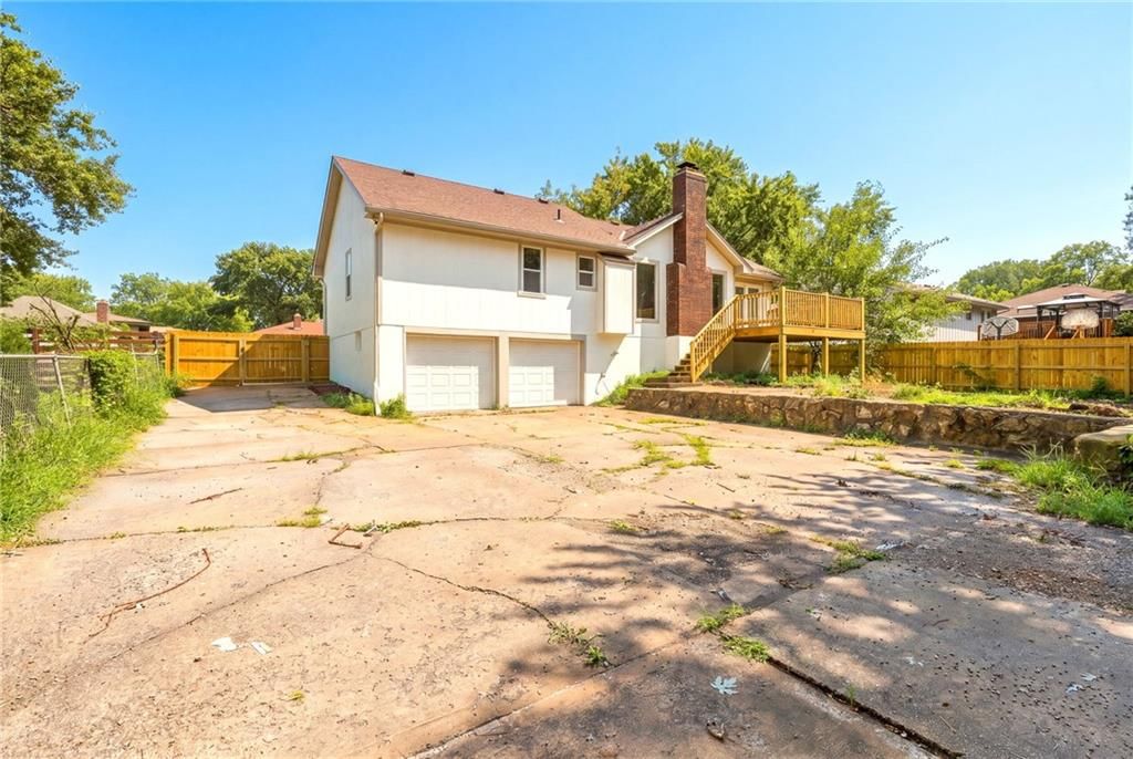 408 NW MOORE Street — photo 41