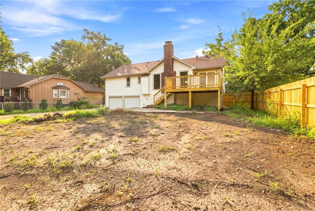 408 NW MOORE Street — photo 43