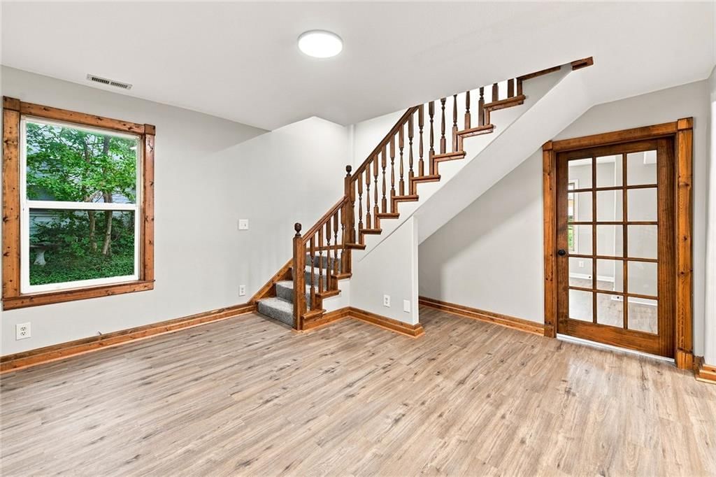 402 S Camden Street — photo 11