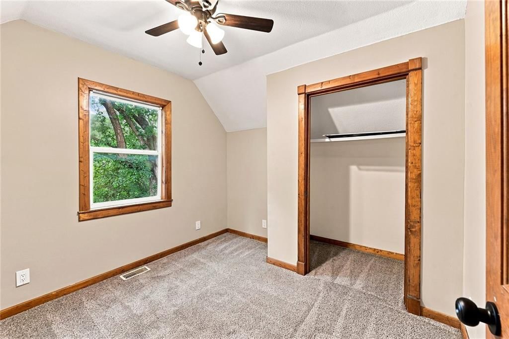 402 S Camden Street — photo 21
