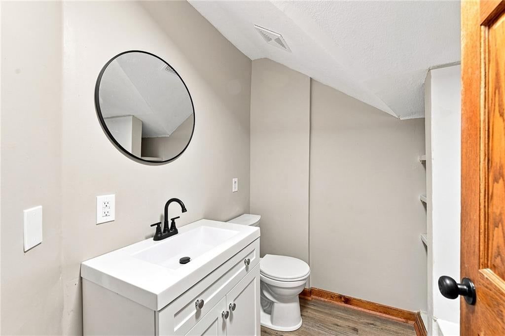402 S Camden Street — photo 23