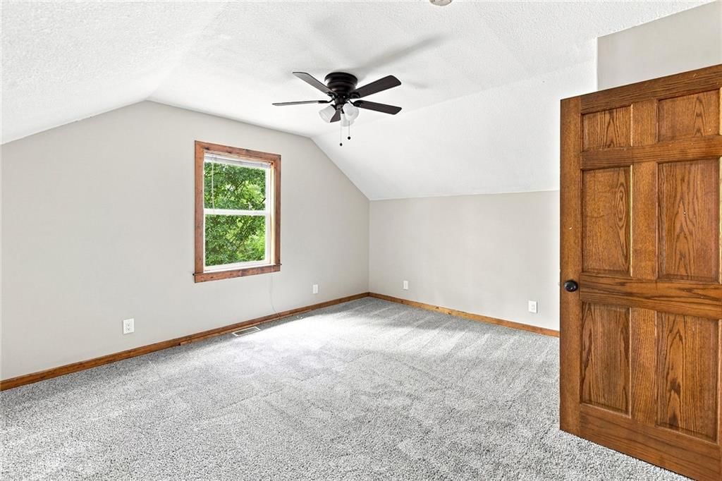 402 S Camden Street — photo 24