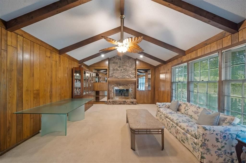 Photo 7 of 31 - 6303 W 108 Terrace, Overland Park, KS 66211