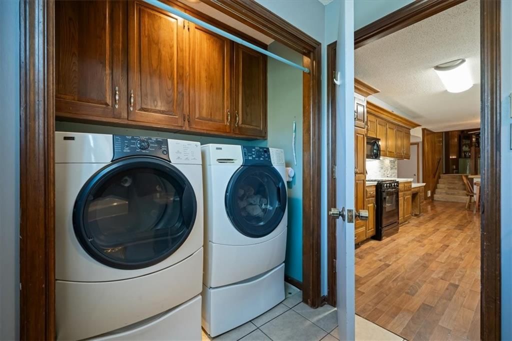 Photo 13 of 31 - 6303 W 108 Terrace, Overland Park, KS 66211