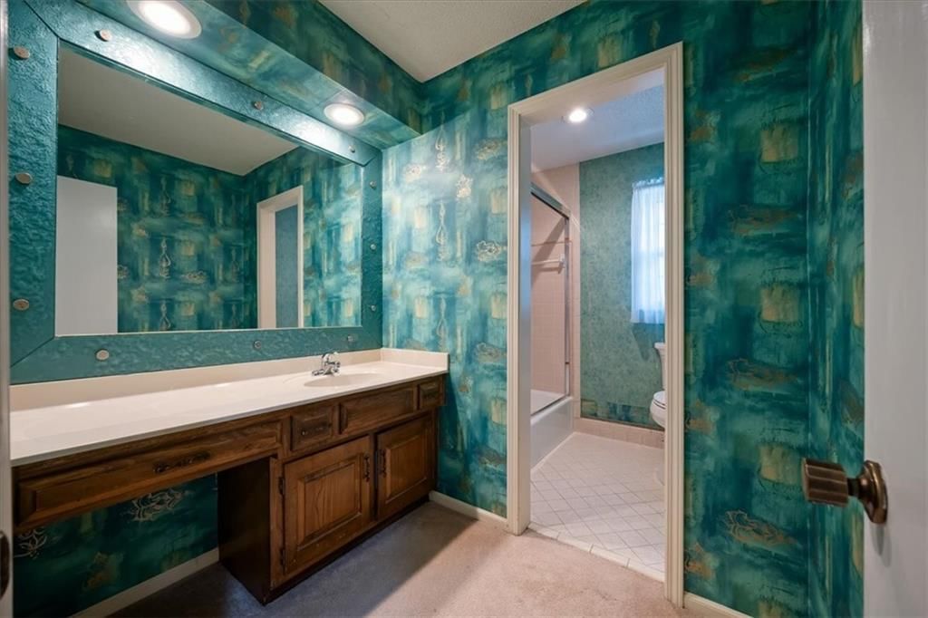 Photo 14 of 31 - 6303 W 108 Terrace, Overland Park, KS 66211