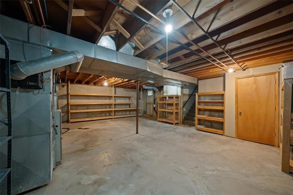 Photo 25 of 31 - 6303 W 108 Terrace, Overland Park, KS 66211