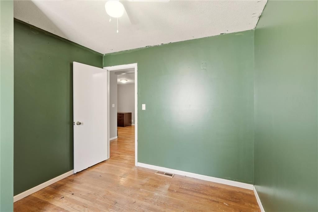 610 W 86th Terrace — photo 26