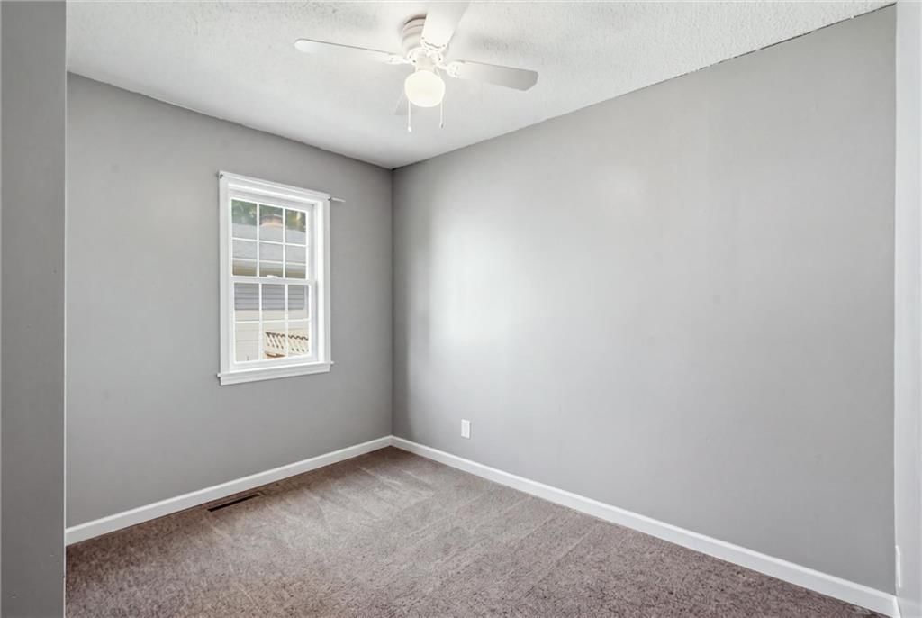 610 W 86th Terrace — photo 27