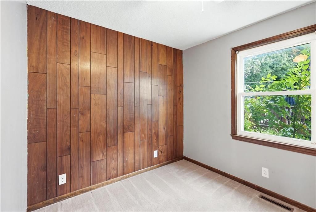 610 W 86th Terrace — photo 29