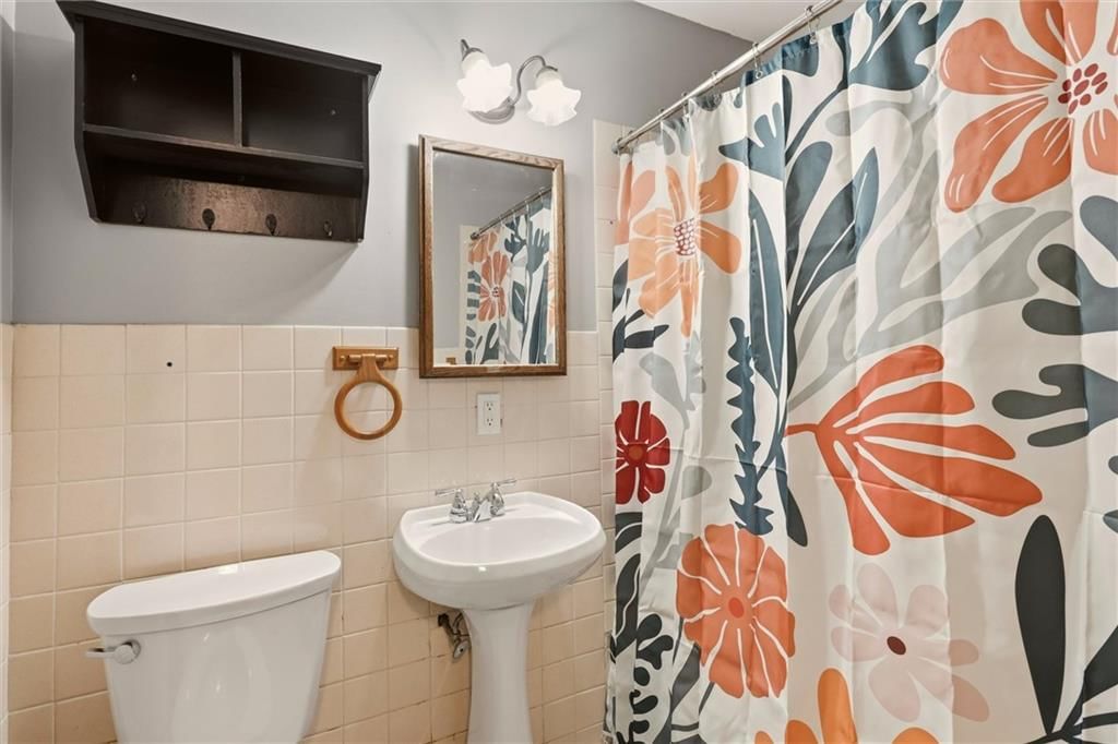 610 W 86th Terrace — photo 31