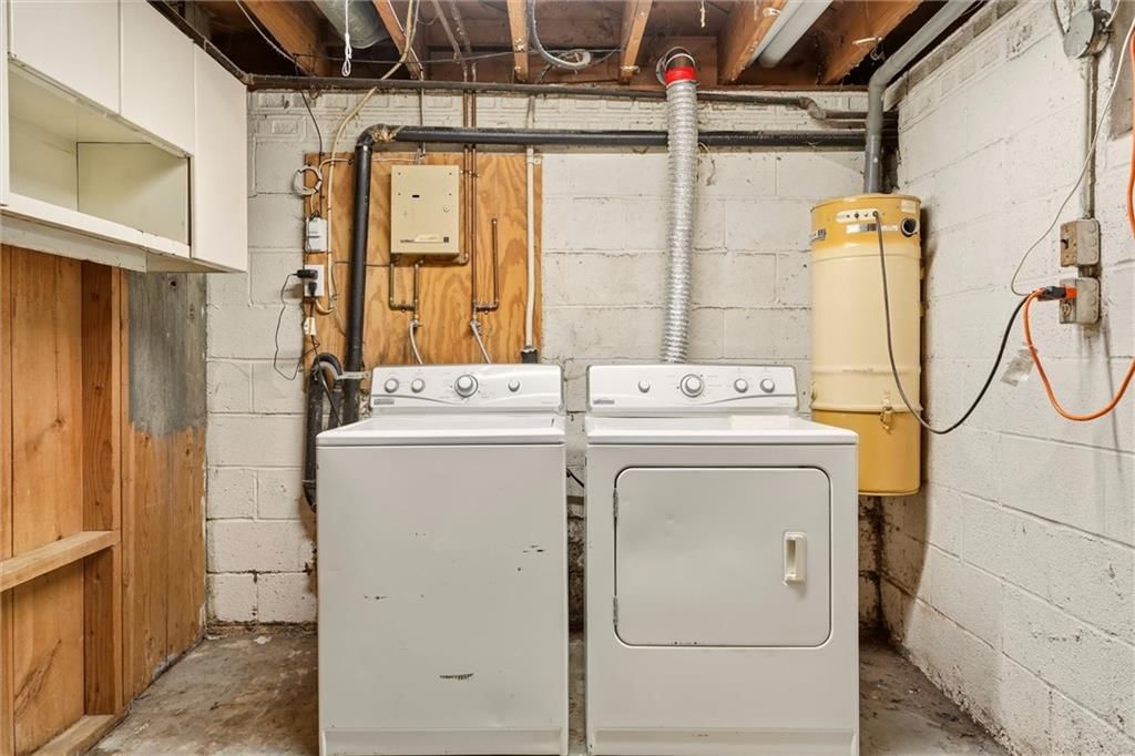 610 W 86th Terrace — photo 32