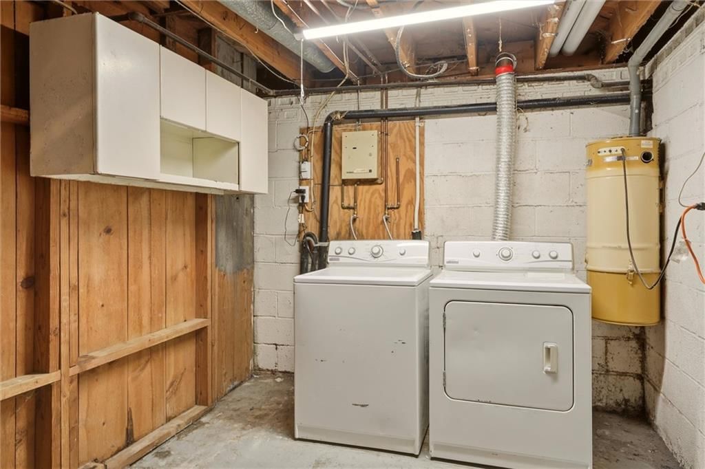 610 W 86th Terrace — photo 33