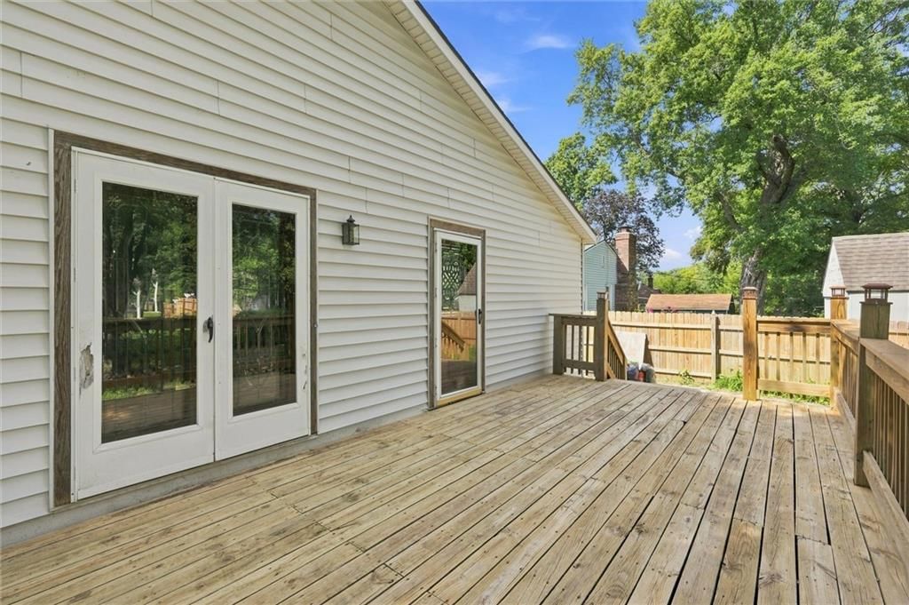 610 W 86th Terrace — photo 38