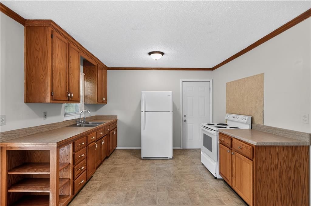 10324 Oakland Avenue — photo 9