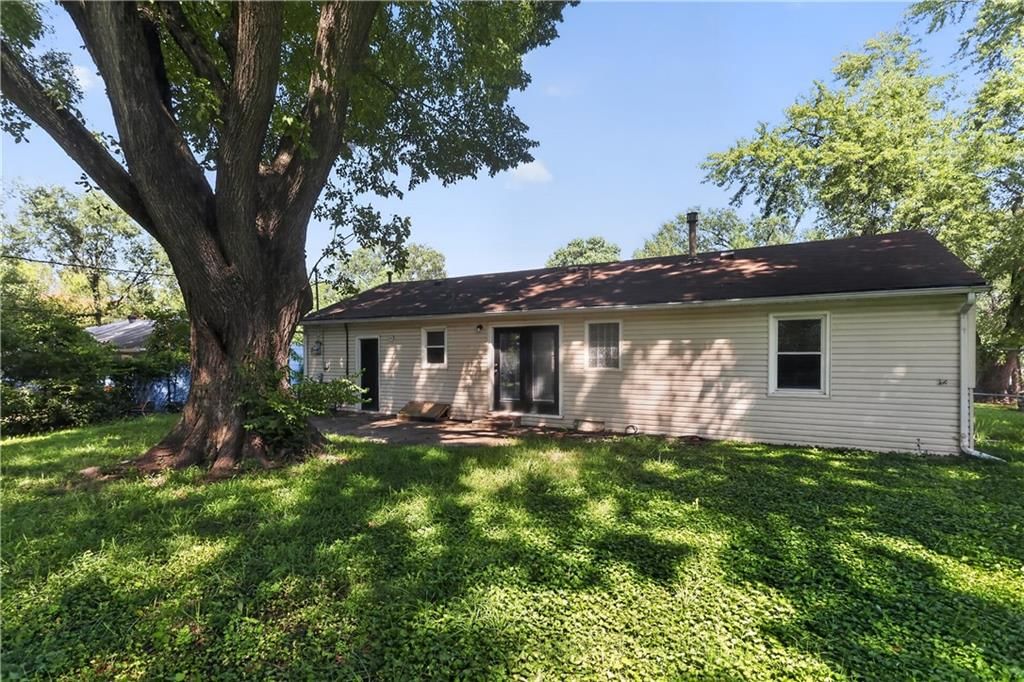 10324 Oakland Avenue — photo 15