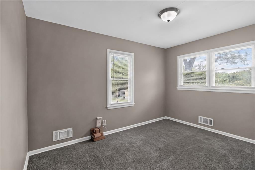 1420 E 82nd Street — photo 5