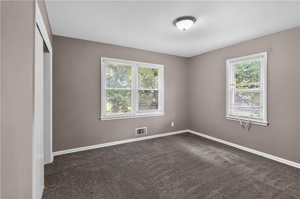 1420 E 82nd Street — photo 10