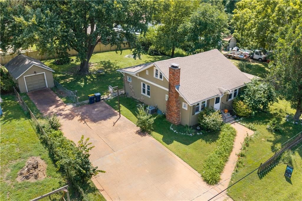 3725 N Indiana Avenue — photo 38