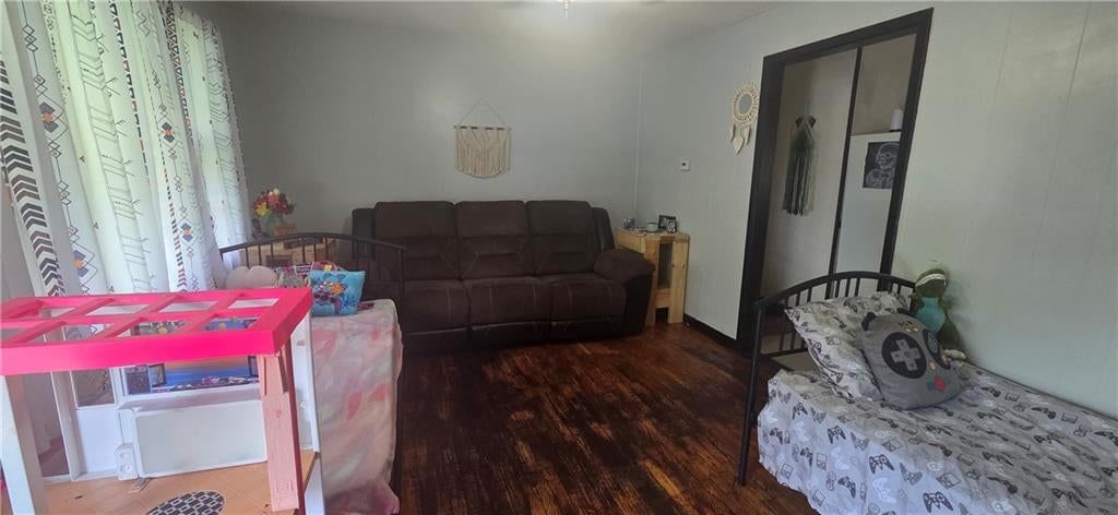 412 N Garner Street — photo 3