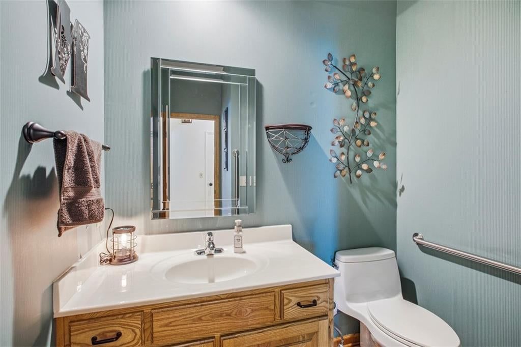 7924 W 118th Terrace — photo 35