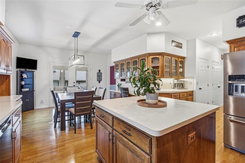 7924 W 118th Terrace — photo 39
