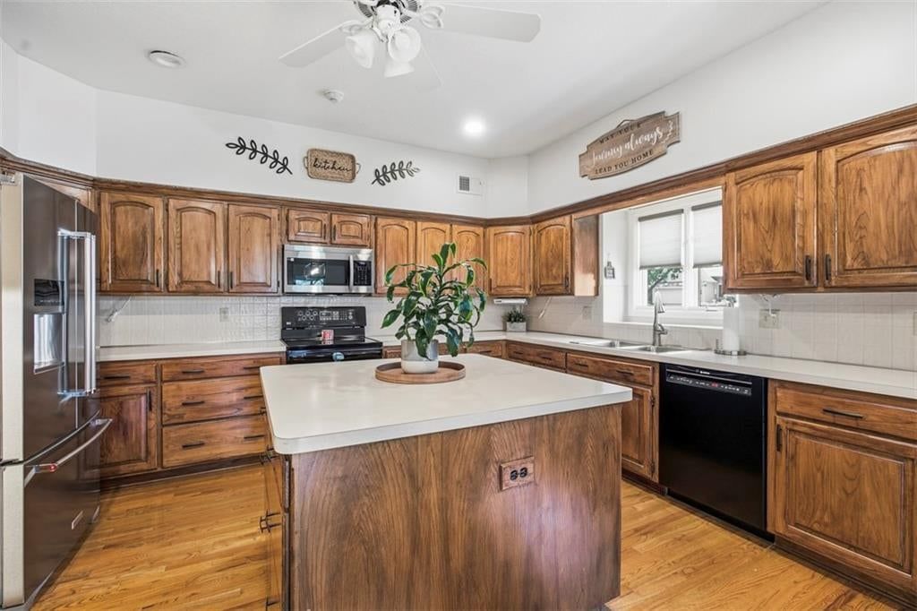 7924 W 118th Terrace — photo 41