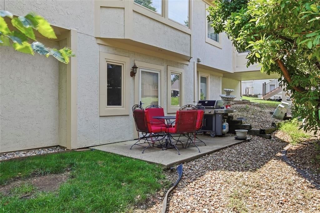7924 W 118th Terrace — photo 52
