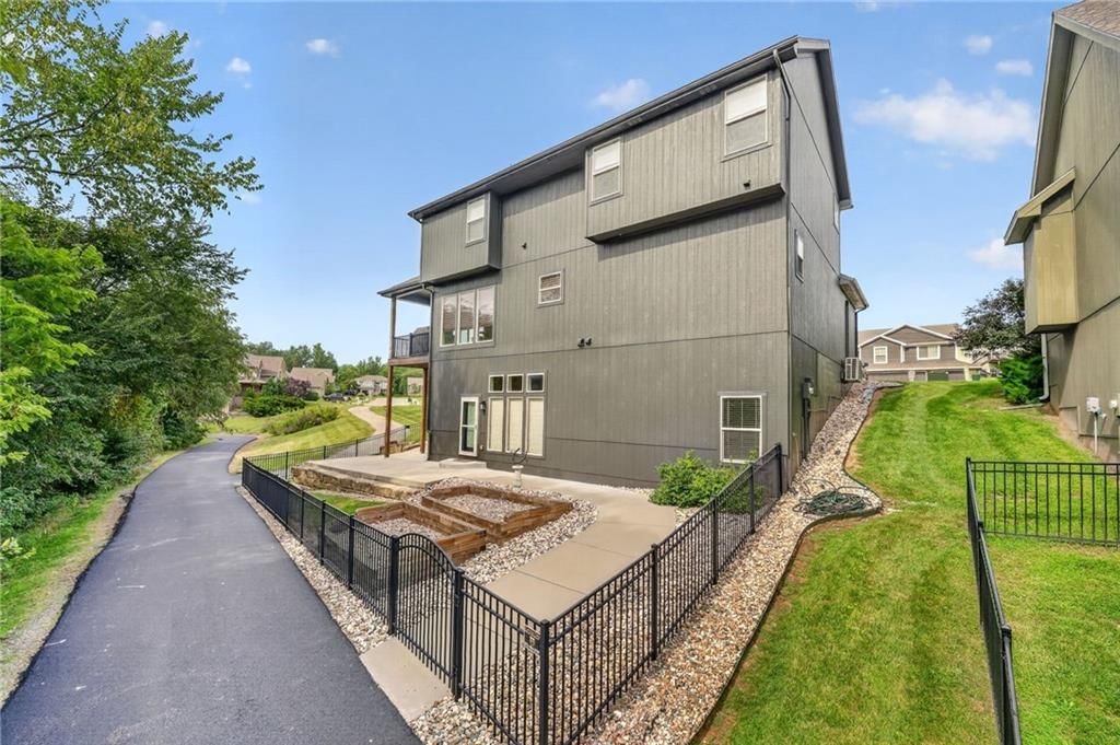 15825 NW MORGAN Street — photo 53