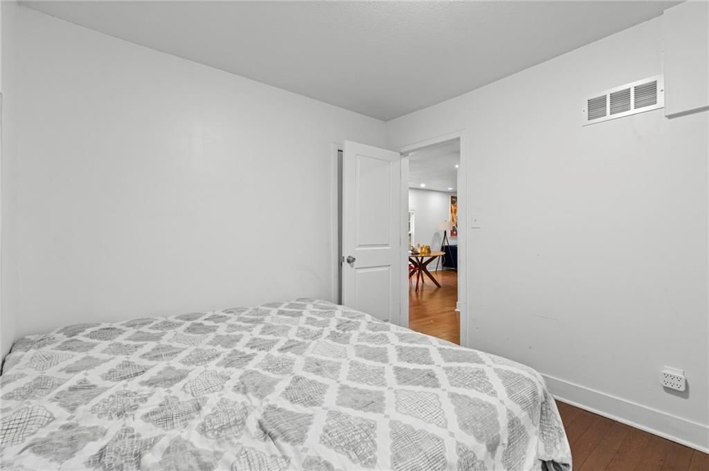 6214 Tracy Avenue — photo 15