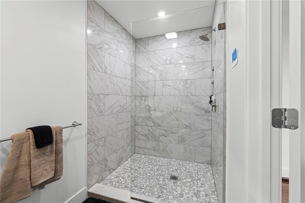 6214 Tracy Avenue — photo 23