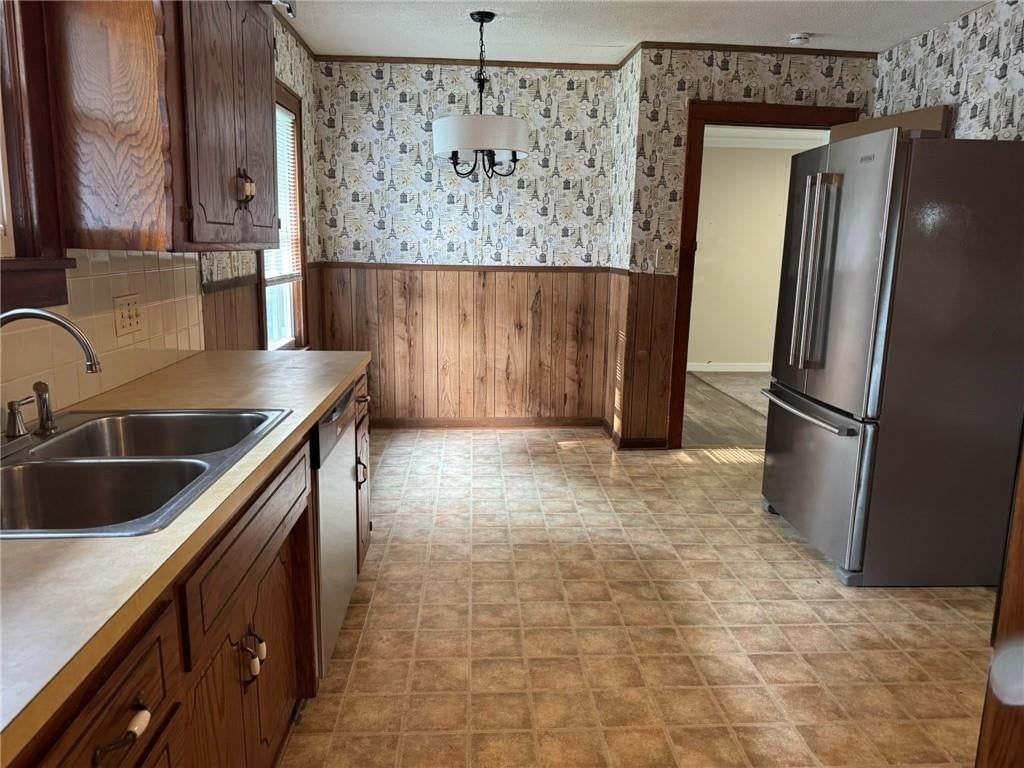 508 W Miami Street — photo 9