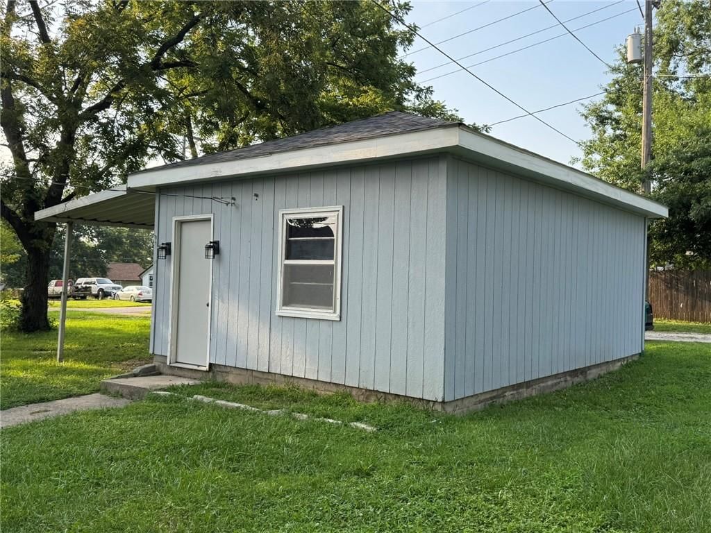 508 W Miami Street — photo 19