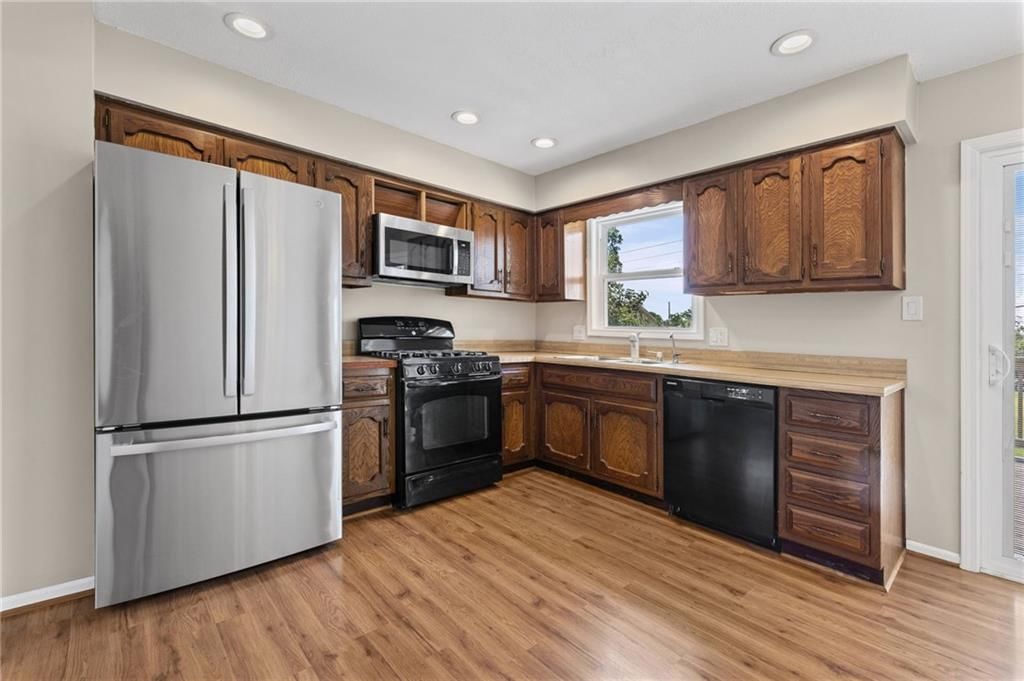 409 W South Street — photo 10