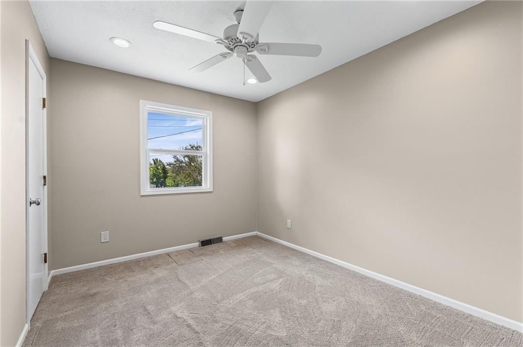 409 W South Street — photo 13