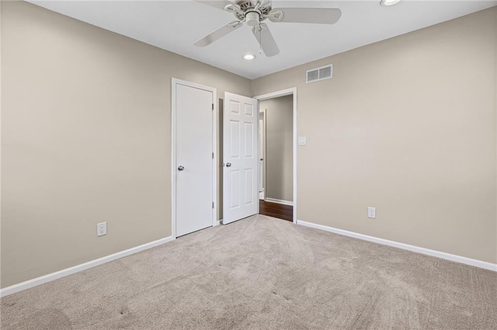 409 W South Street — photo 21