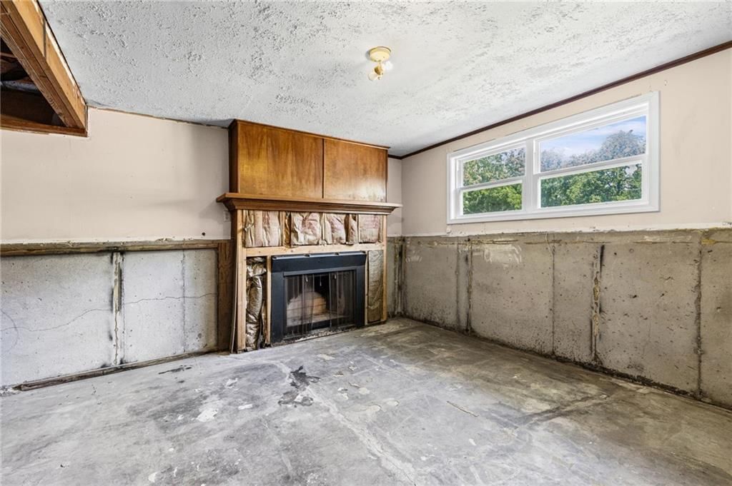 409 W South Street — photo 22