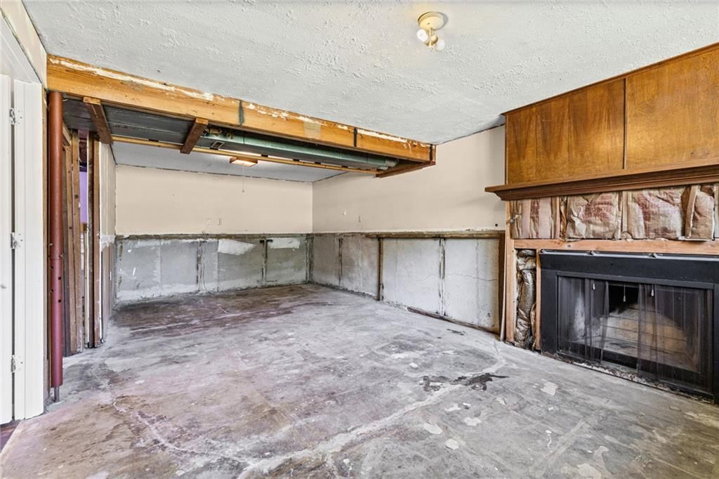 409 W South Street — photo 23